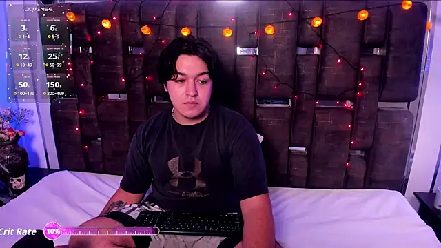 EmilyANDrew  online show from October 16, 2025, 4:43 am