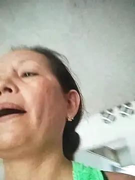 Snapshot of marinita13 chatting on September 17, 2025, 12:23 am marinita13 online show from September 17, 2025, 12:23 am