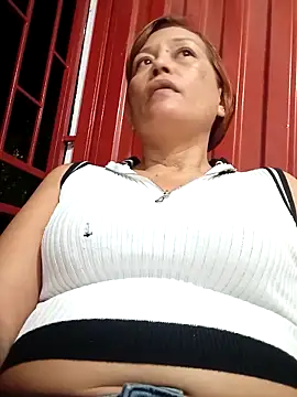 marinita13 online show from March 25, 2026, 2:01 am