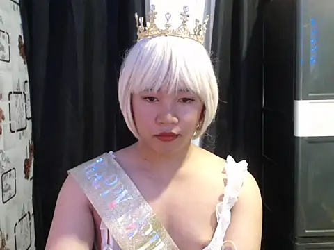 slut clio online show from October 22, 2025, 2:16 pm