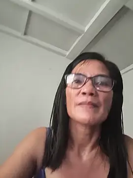 Snapshot of ImYourWoman_55 chatting on May 9, 2026, 2:59 am ImYourWoman 55 online show from May 9, 2026, 2:59 am