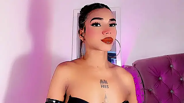 LADY-HOT-SEXY- online show from May 28, 2026, 4:31 am