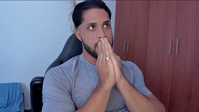 Pier Simons online show from March 31, 2026, 12:51 pm