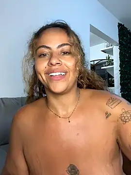 Chloe Leaozinho online show from November 2, 2025, 4:50 am