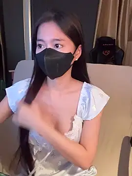  Meimeibaby  online show from April 6, 2026, 10:16 am