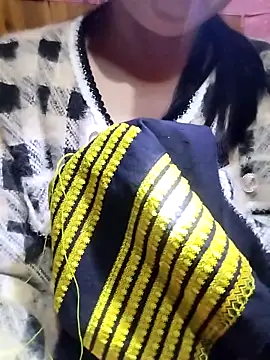 Tiyir597 online show from November 1, 2025, 2:33 pm