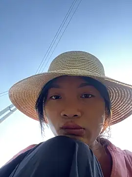 Phayphay77 online show from October 29, 2025, 2:43 am