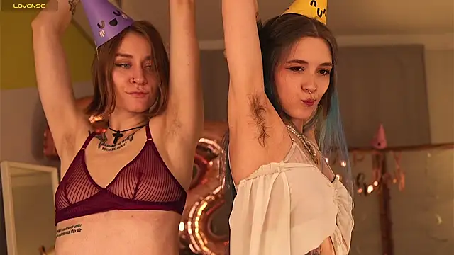 Snapshot of violetesa chatting on November 7, 2025, 2:21 pm violetesa online show from November 7, 2025, 2:21 pm