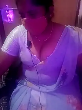 Snapshot of Jessi_25 chatting on February 13, 2026, 4:51 pm Jessi 25 online show from February 13, 2026, 4:51 pm