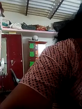 Snapshot of Jessi_25 chatting on February 14, 2026, 9:20 am Jessi 25 online show from February 14, 2026, 9:20 am