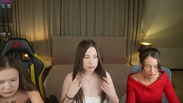 Snapshot of Claire_Dreams chatting on September 26, 2025, 6:26 pm Claire Dreams online show from September 26, 2025, 6:26 pm