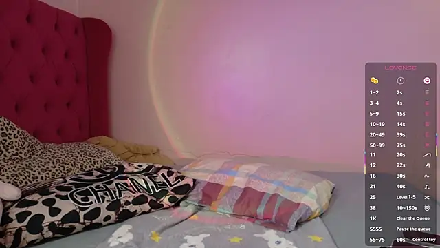 Snapshot of Serenaa_rabbit chatting on October 3, 2025, 1:12 pm Serenaa rabbit online show from October 3, 2025, 1:12 pm