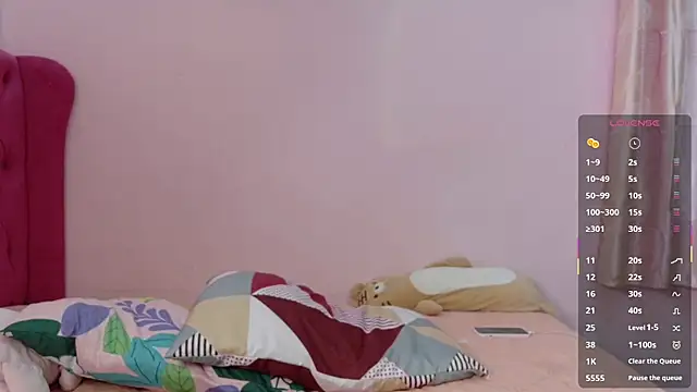 Snapshot of Serenaa_rabbit chatting on September 19, 2025, 12:03 am Serenaa rabbit online show from September 19, 2025, 12:03 am