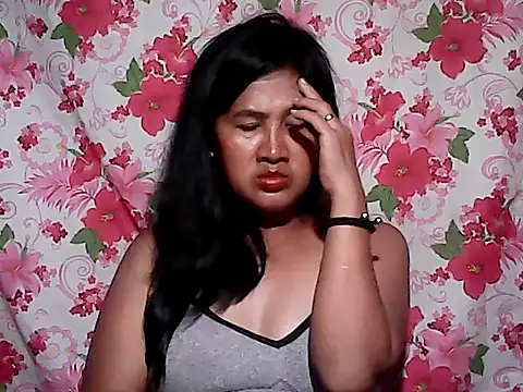 sh1nbae online show from November 21, 2025, 1:43 pm