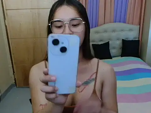 SeductiveAppleTS online show from January 15, 2026, 5:05 pm