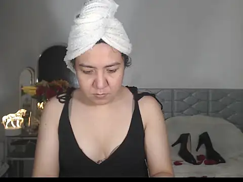 Snapshot of stellahugeX chatting on October 26, 2025, 7:53 am stellahugeX online show from October 26, 2025, 7:53 am