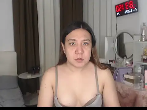 stellahugeX online show from June 21, 2026, 12:33 pm