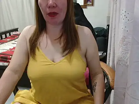 VerySexyCeline online show from June 30, 2026, 1:44 pm