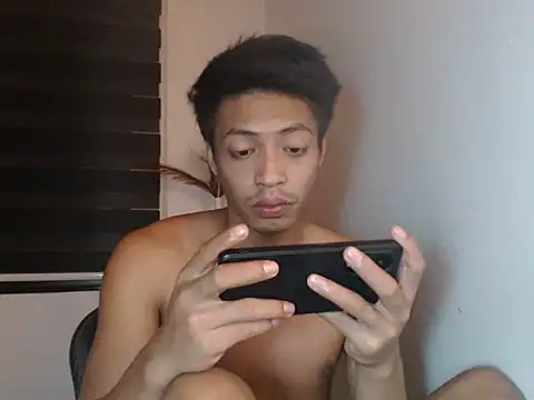 trans 69  online show from October 6, 2025, 5:46 pm