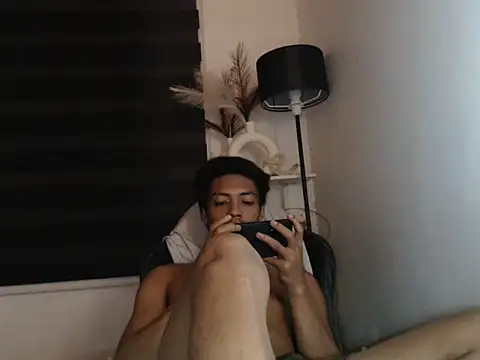 trans 69  online show from October 3, 2025, 7:04 pm