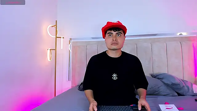 Molly sweetlove online show from December 4, 2025, 7:13 pm