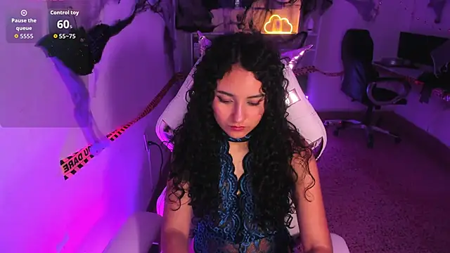 Molly sweetlove online show from October 21, 2025, 6:51 pm