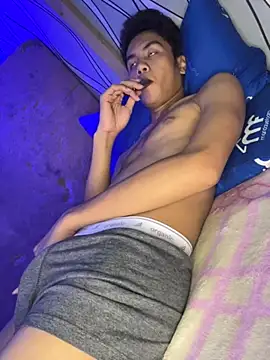 Snapshot of Demure_Asian143 chatting on September 28, 2025, 2:24 pm Demure Asian143 online show from September 28, 2025, 2:24 pm