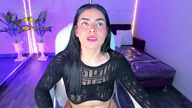 LovelyEyesx online show from September 25, 2025, 5:19 pm