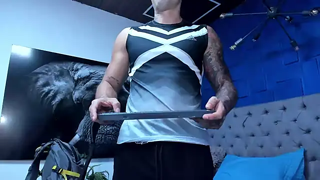 andres-clark92 online show from February 12, 2026, 3:56 pm