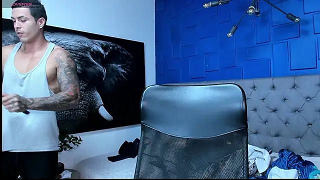 andres-clark92 online show from March 13, 2026, 4:01 pm