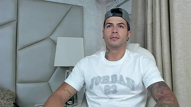 andres-clark92 online show from September 21, 2025, 5:40 pm