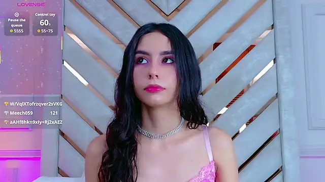 Sarah-Grace online show from November 28, 2025, 2:34 am