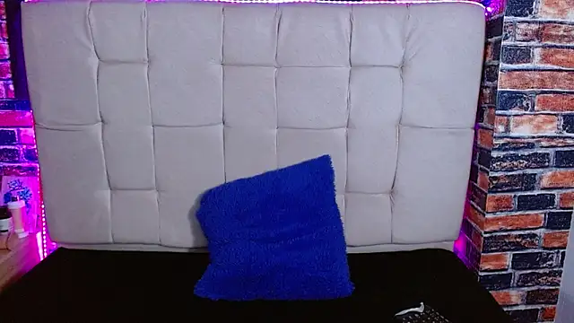 miadoll303av online show from October 30, 2025, 3:16 am