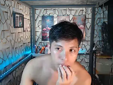 Snapshot of darryl_hugecok chatting on October 27, 2025, 3:18 am darryl hugecok online show from October 27, 2025, 3:18 am