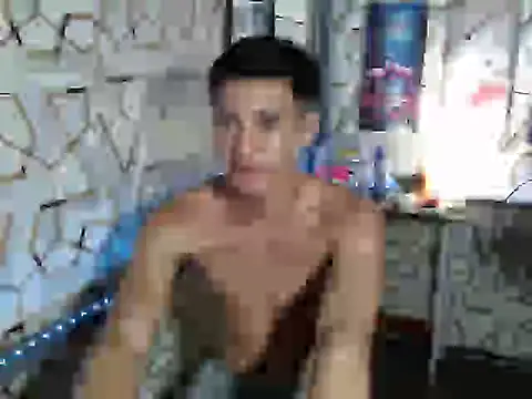 Snapshot of darryl_hugecok chatting on September 21, 2025, 11:26 am darryl hugecok online show from September 21, 2025, 11:26 am