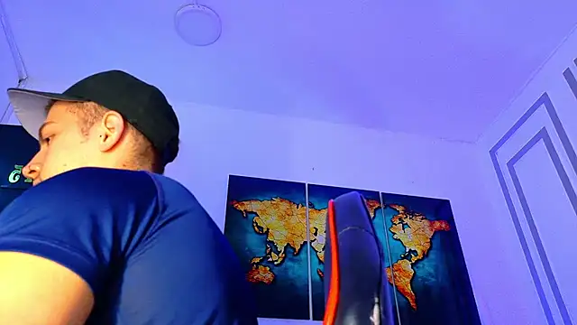 ALANNFERRER online show from November 4, 2025, 9:57 am