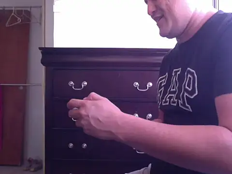 zeusmasterhorny online show from October 28, 2025, 5:01 pm