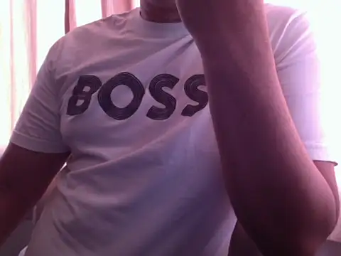 zeusmasterhorny online show from October 29, 2025, 4:06 pm