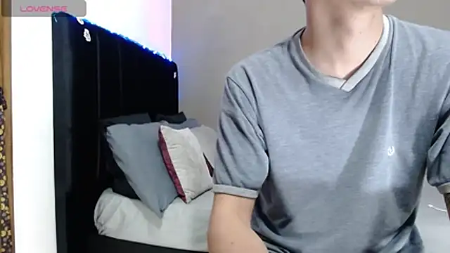 Matteo12  online show from January 15, 2026, 7:01 am