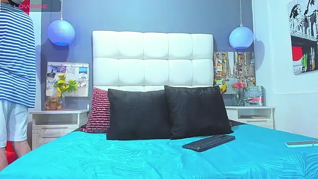 Snapshot of Matteo12_ chatting on October 31, 2025, 3:03 am Matteo12 online show from October 31, 2025, 3:03 am