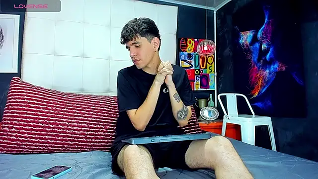 Snapshot of Matteo12_ chatting on September 21, 2025, 8:36 pm Matteo12 online show from September 21, 2025, 8:36 pm