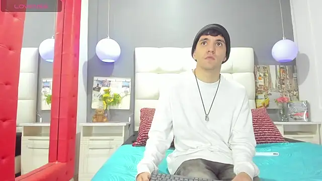 Snapshot of Matteo12_ chatting on November 2, 2025, 2:38 am Matteo12 online show from November 2, 2025, 2:38 am