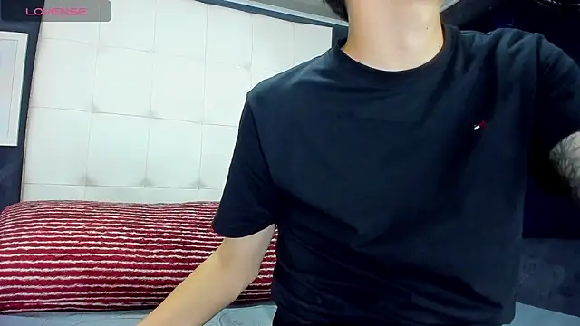 Snapshot of Matteo12_ chatting on September 15, 2025, 5:08 am Matteo12 online show from September 15, 2025, 5:08 am