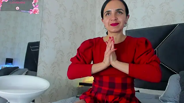 white leti online show from December 1, 2025, 10:32 pm