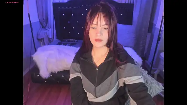 Snapshot of Jolie_price chatting on October 20, 2025, 1:51 am Jolie price online show from October 20, 2025, 1:51 am