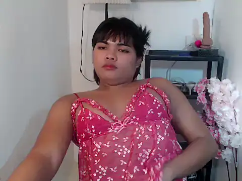 Snapshot of FROXXX21 chatting on June 7, 2026, 5:23 am FROXXX21 online show from June 7, 2026, 5:23 am