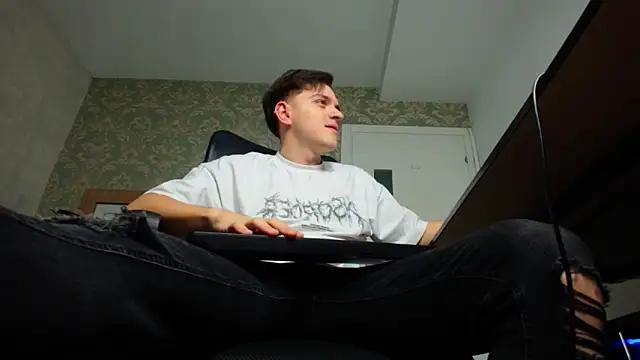 Snapshot of FelixStarkk chatting on October 21, 2025, 4:23 am FelixStarkk online show from October 21, 2025, 4:23 am