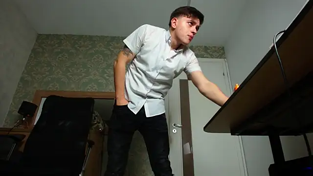 Snapshot of FelixStarkk chatting on October 15, 2025, 4:22 am FelixStarkk online show from October 15, 2025, 4:22 am