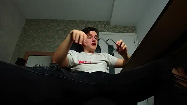 Snapshot of FelixStarkk chatting on October 31, 2025, 5:37 am FelixStarkk online show from October 31, 2025, 5:37 am