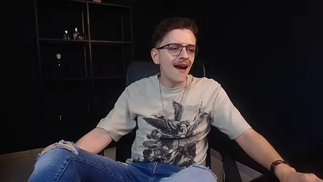 FelixStarkk online show from June 14, 2026, 4:14 am